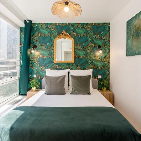 Merveil - Family - Tour Eiffel - Finlay * Paryż